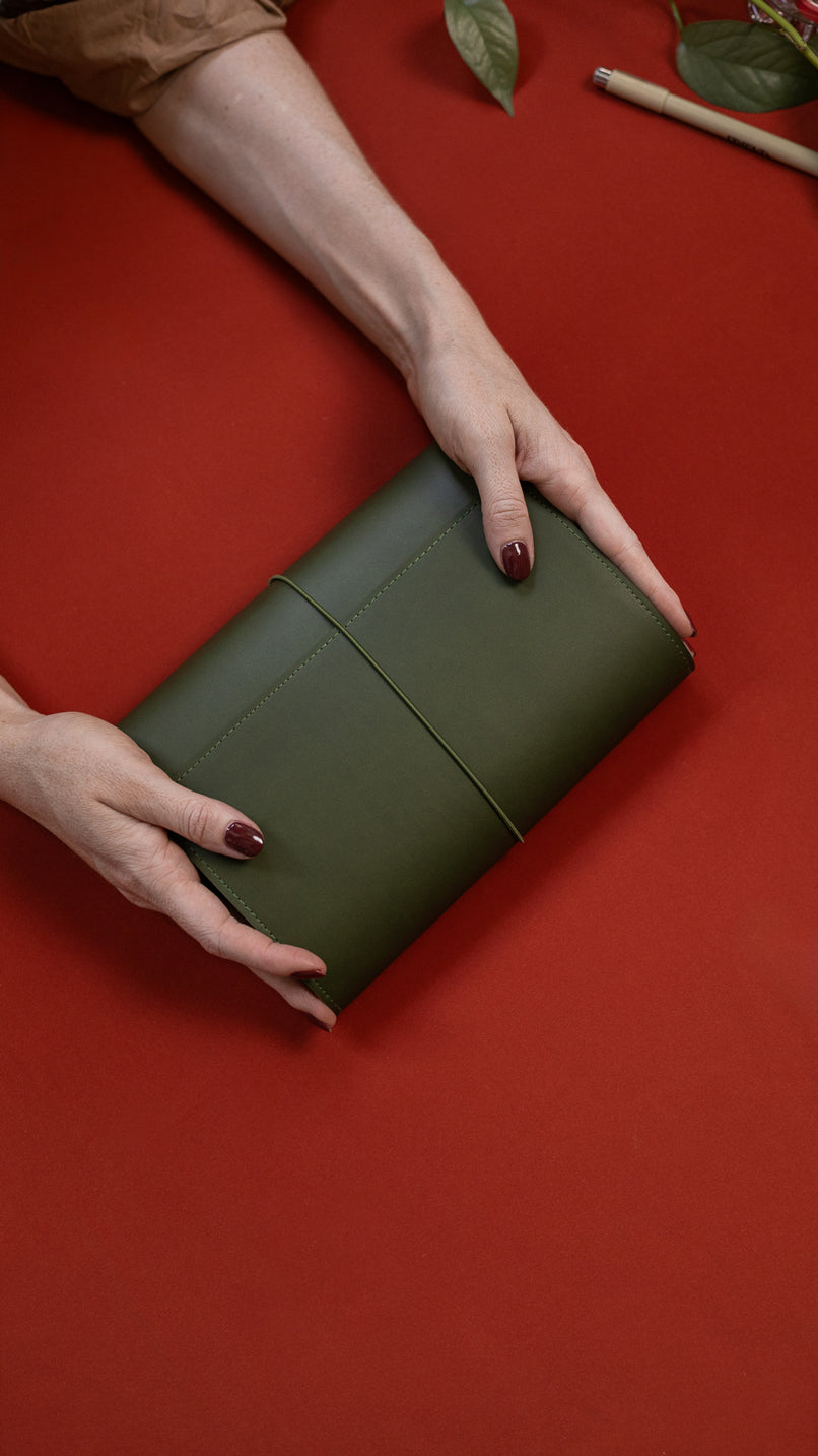 Creator's Friend: Refillable Trifold Folio
